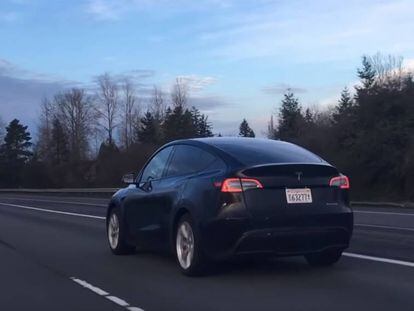 El Tesla Model Y ahora se deja ver en las autovías (vídeo)