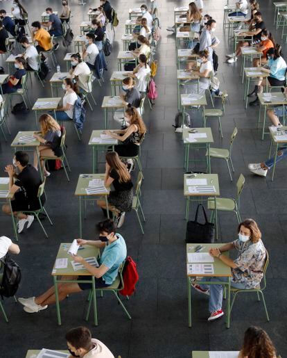 Examen de acceso a la universidad en Palma de Mallorca.