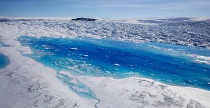 Hielo fundido en el glaciar Helheim, de Tasiilaq (Groenlandia).