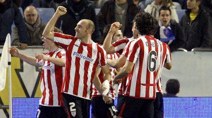 Los jugadores del Athletic celebran el gol de Susaeta.