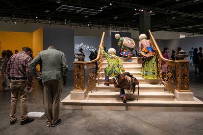 Una reflexión sobre la Gran Migración estadounidense, a cargo del artista británico-nigeriano Yinka Shonibare, de la galería James Cohan, de Nueva York. Imagen cortesía de Art Basel. 