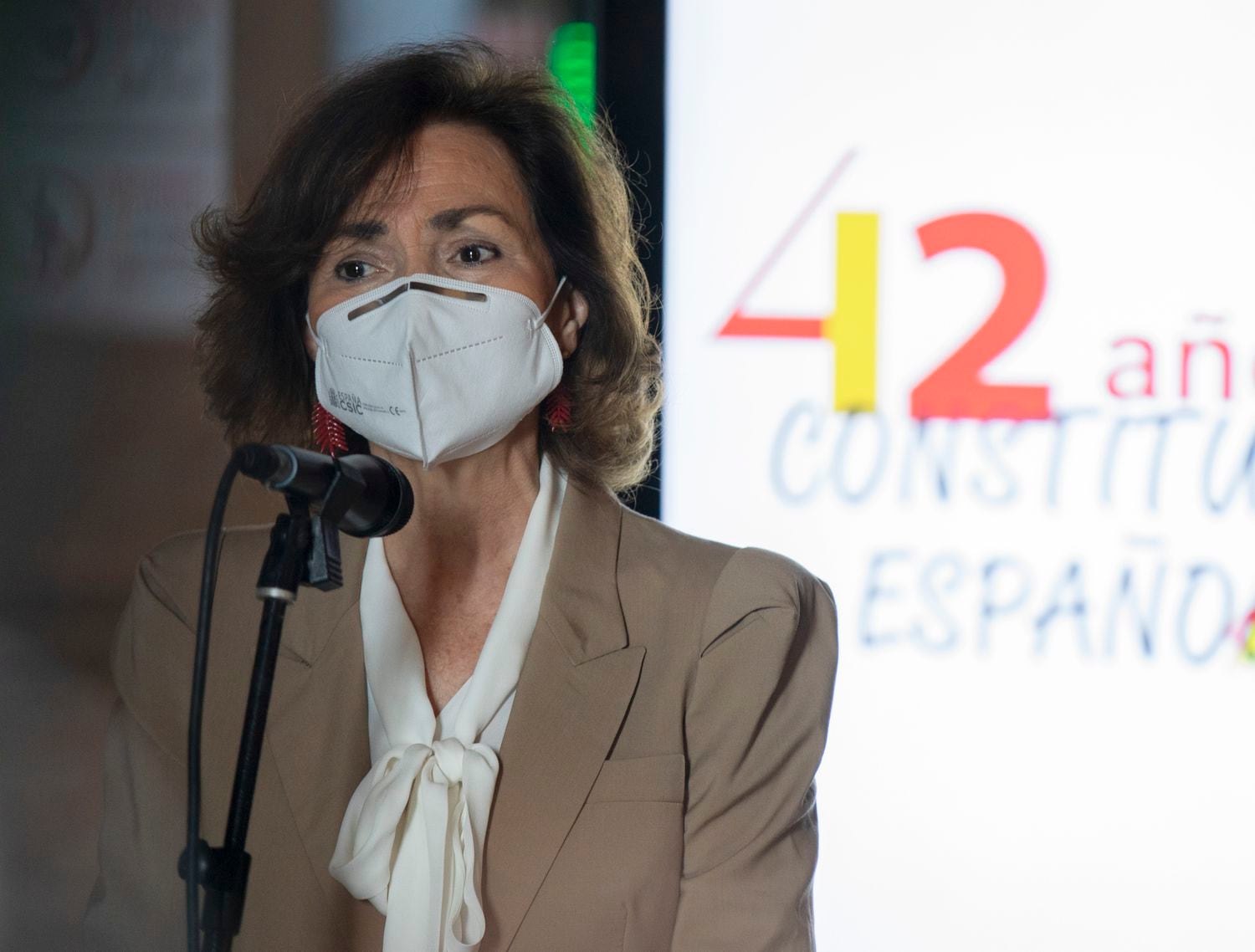 La vicepresidenta primera, Carmen Calvo, en una entrega de premios este lunes en Sevilla.