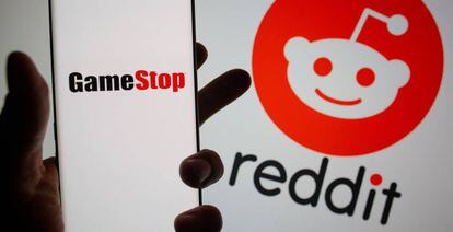 Logotipos de Reddit y GameStop.
