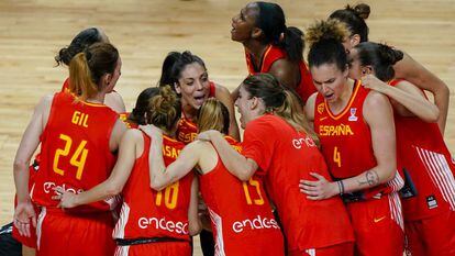 Las jugadoras españolas celebran su pase a cuartos del Eurobasket