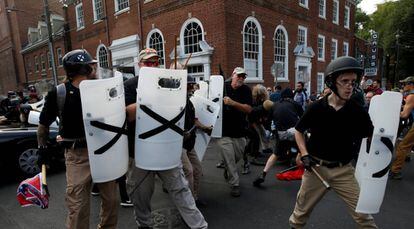 Miembros de un grupo de supremacía blanca este verano durante los disturbios de Charlottesville.