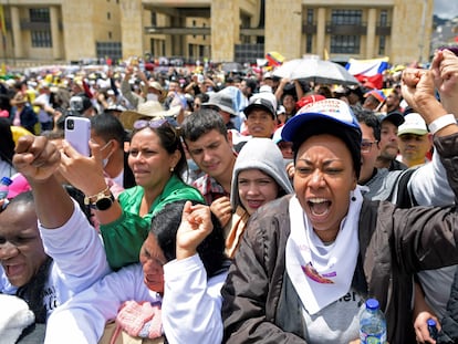 Una simpatizante de Petro y Márquez, en la Plaza Bolívar, este domingo.