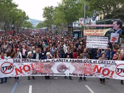 Manifestació a Barcelona contra el Tractat de Comerç i Inversions UE-EUA.