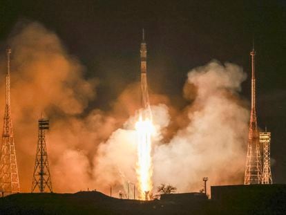 Imagen cedida por Roscosmos del lanzamiento de la Soyuz MS-23 vacía.