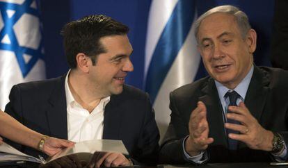 El primer ministro de Israel, Benjamín Netanyahu (derecha), y su homólogo de Grecia, Alexis Tsipras, en Jerusalén.