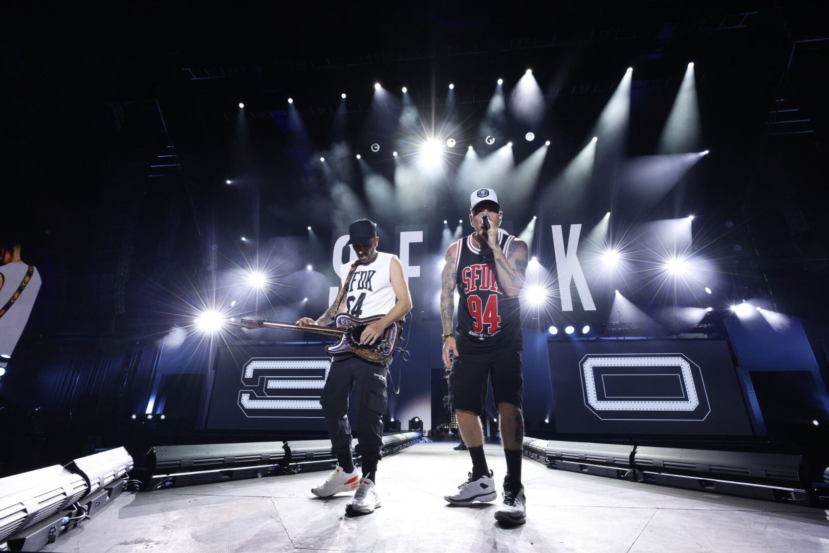 SFDK rompe las costuras del rap en Sevilla con el concierto más multitudinario del género en España