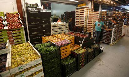 Mercado de la fruta y verdura de Mercamadrid.