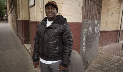 Cheikh Sadibou Fall, inmigrante senegalés en Sevilla.