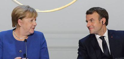 La canciller alemana, Angela Merkel, y el presidente francés, Emmanuel Macron, en una foto de archivo.