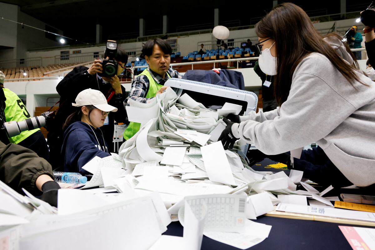 Los sondeos de las elecciones legislativas en Corea del Sur dan la victoria a la oposición liberal | Internacional