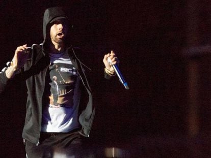 Eminem durante un concierto en Dinamarca, en 2018. En vídeo, el videoclip de 'Darkness' explicado.