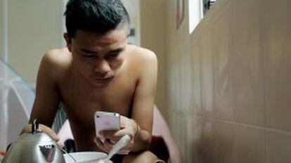 Fotograma del corto 'Channel G', que se proyectará en el festival de cine LGBT &PROUD, en Yangón.
