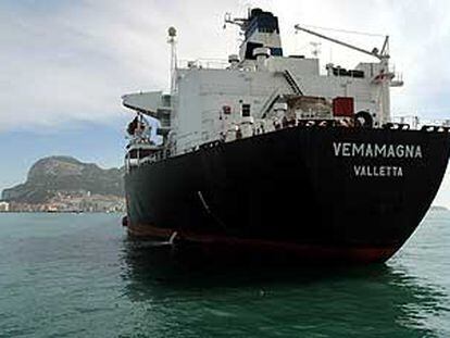 El petrolero que actuaba como gasolinera flotante en Gibraltar