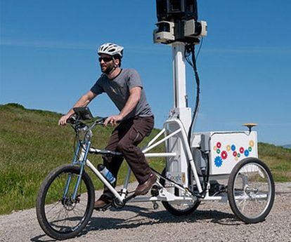 Street View utiliza coches, bicis y hasta motonieves.