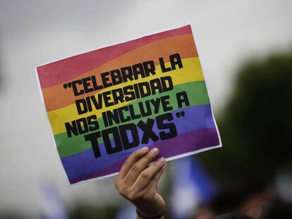 El cartel de un asistente en la última marcha del día del orgullo LGBTI en Managua (Nicaragua). 