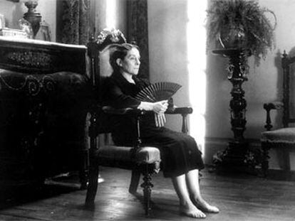 Irene Gutiérrez Caba, en <i>La casa de Bernarda Alba</i>, de Mario Camus.