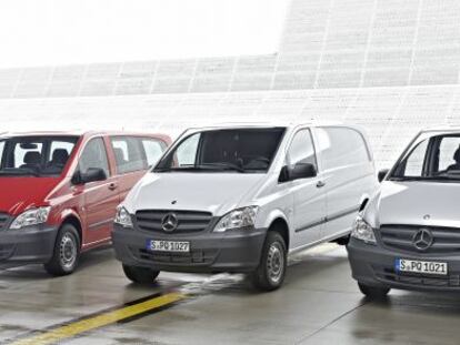 Varios modelos de furgonetas Mercedes Vito.