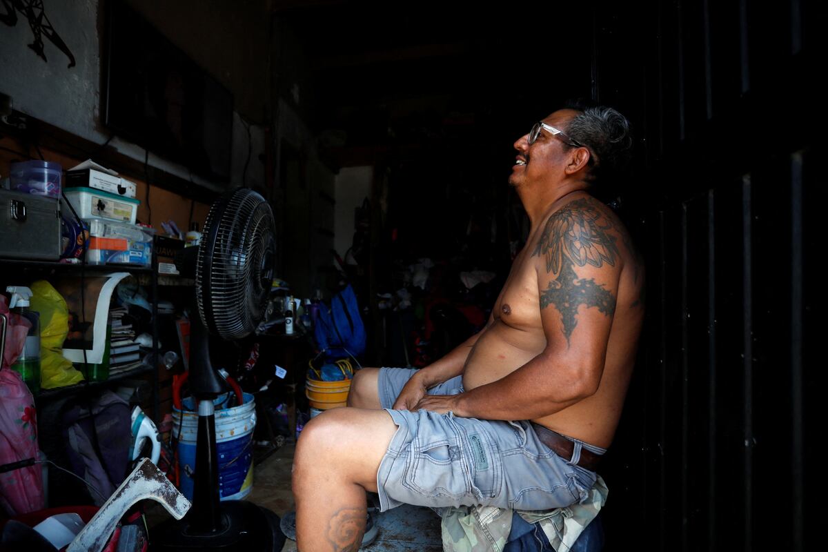 A más de 45 grados y sin luz: la ola de calor pone a prueba a la Comisión Federal de Electricidad