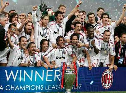 Los jugadores del Milan celebran la <i>Champions</i> 2007.