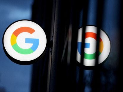 El logo de Google, en una tienda de la compañía en Nueva York.