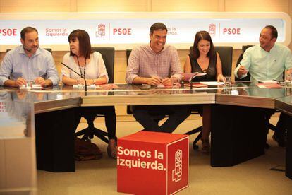 La direcci&oacute;n del PSOE, este mi&eacute;rcoles en la sede del partido. 