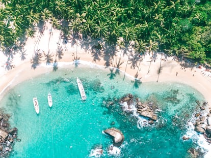 Vista aérea de una playa del parque nacional Tayrona, en Colombia.