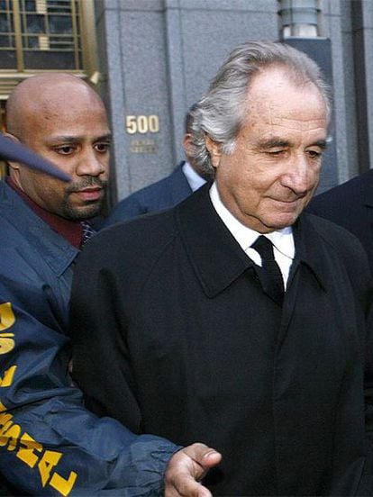 Bernard Madoff el pasado 5 de enero a la salida de la Corte Federal tras una audiencia