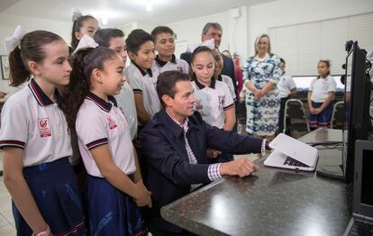 Enrique Peña Nieto, promotor de la reforma de telecomunicaciones, hizo las primeras pruebas de conectividad con la Red Compartida, en 2018.