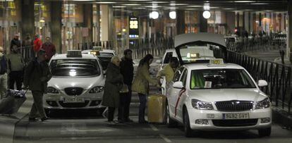 Parada de taxis en el aeropuerto de Barajas.