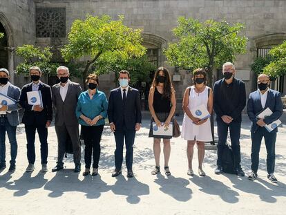 El presidente de la Generalitat, Pere Argonès, en una reunión con la Taula del Tercer Sector.