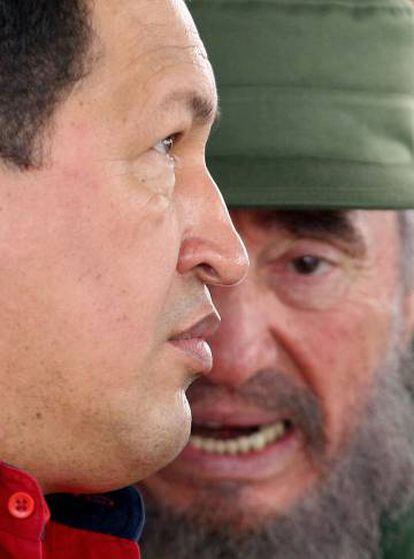 Hugo Chávez y Fidel Castro en Cuba en 2006.