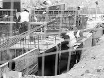 La cuarta parte del negocio de la construcción se desarrolla en el exterior