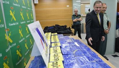 Paquetes de cocaína del alijo de 300 kilos incautado en el puerto de Valencia.