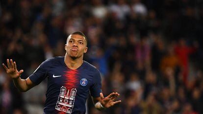 Mbappé celebra un gol con el PSG.