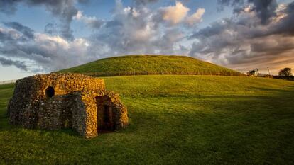 Newgrange, en el valle de Boyne, condado de Meath.