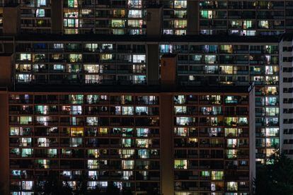 Fachada de un edificio en un barrio residencial de Seúl. 