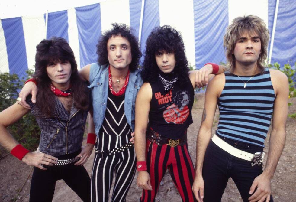 Quiet Riot fue el primer grupo de heavy en llegar al número uno de ventas en Estados Unidos. En la imagen, sus cuatro miembros en 1983. El cantante, Kevin DuBrow (segundo por la izquerda) murió de una sobredosis con 52 años.