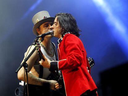 Pete Doherty y Carl Barât, anoche en el FIB Benicàssim.