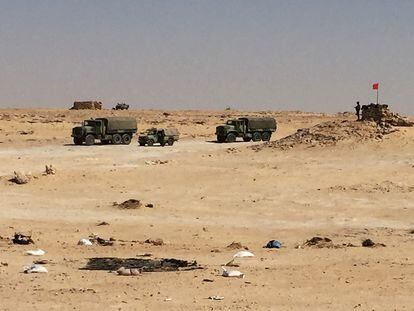 Camiones militares marroquíes cerca de la frontera con Mauritania en una imagen de archivo.