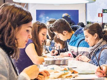 Estudiantes en una de las anteriores ediciones de Aula.