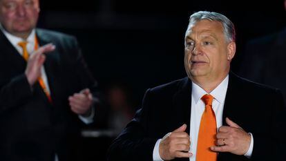 El primer ministro húngaro, Viktor Orbán, en Budapest este domingo tras su victoria electoral.