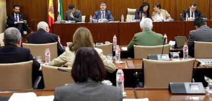 Antonio L&oacute;pez presenta en la comisi&oacute;n de Hacienda y Administraci&oacute;n P&uacute;blica la memoria 2012 de la C&aacute;mara de Cuentas.