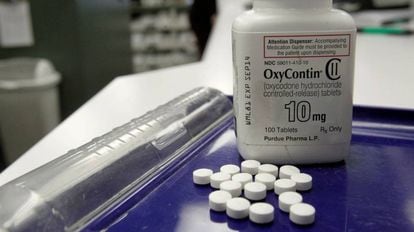 Un bote del opioide OxyContin en una farmacia de Estados Unidos.