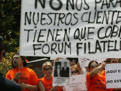 Trabajadores de Fórum Filatélico en una protesta en 2006.