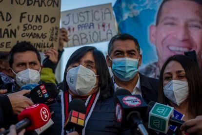 Fabiola Campillai, víctima de una granada de la policía que la dejó ciega en 2019, en una rueda de prensa el pasado julio en Santiago de Chile.