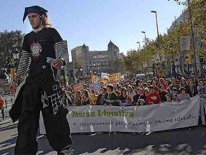 Manifestación por el asociacionismo educativo